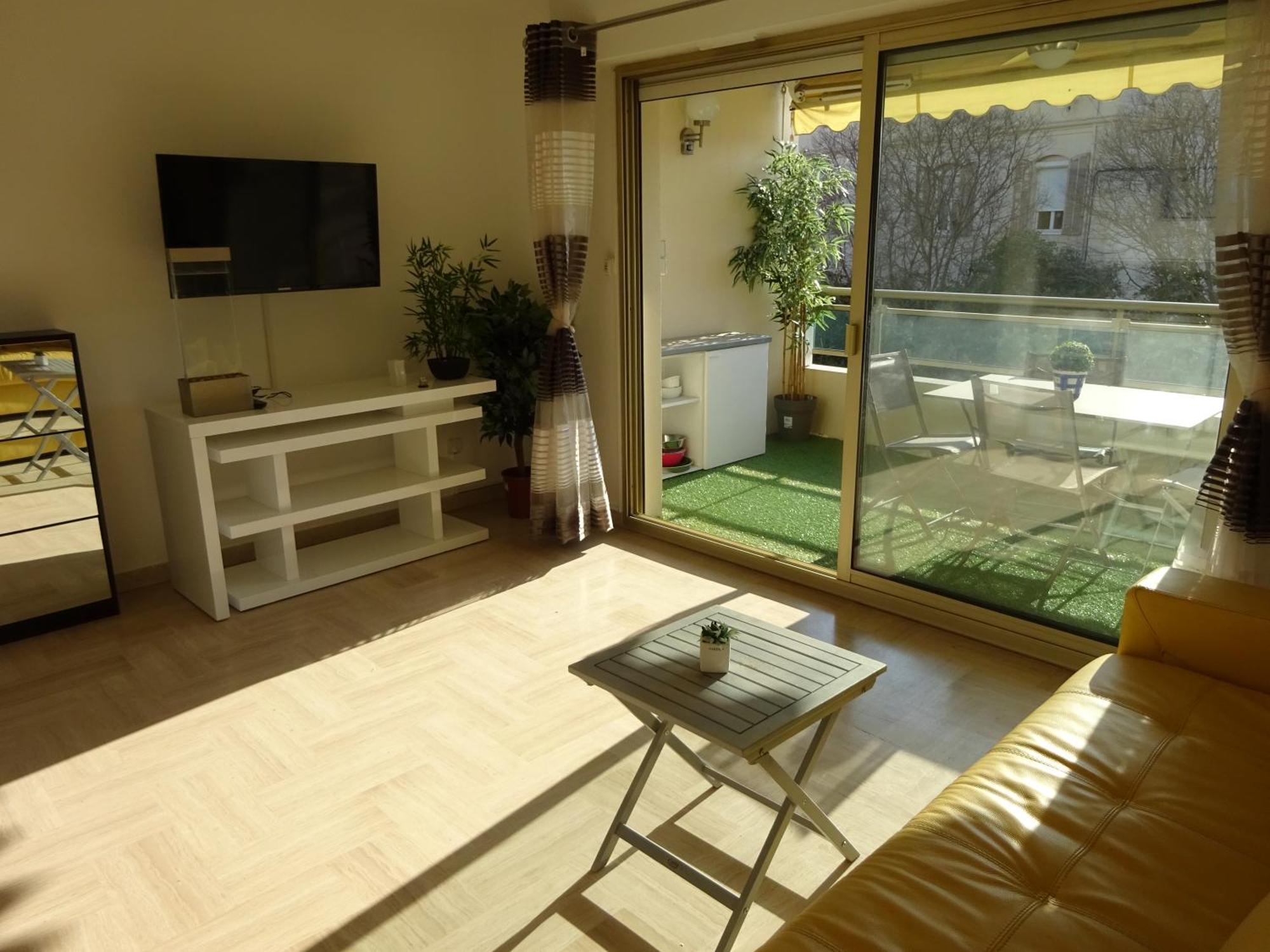 Terrasse-croisette, Palais Festivals 10 Min * Cannes